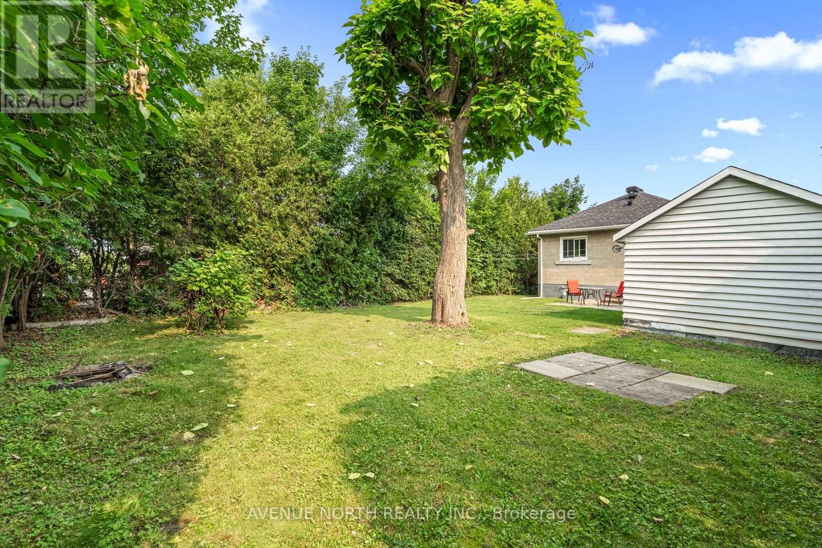 2 Bed, 1 Bath House for Sale in Ottawa – 1210 ERIE AVENUE, Ottawa – MLS# X13167888 - Image 41