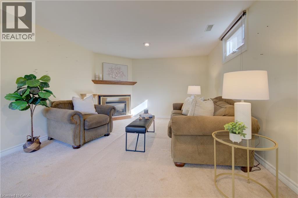 79 GAY Crescent - 19