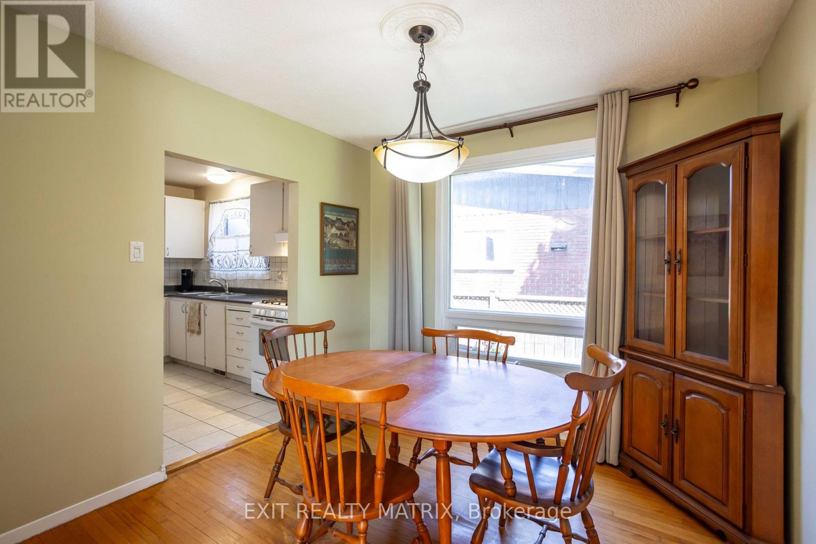 4 Bed, 2 Bath House for Sale in Ottawa – 2064 ST LAURENT BOULEVARD, Ottawa – MLS# X13644898 - Image 15