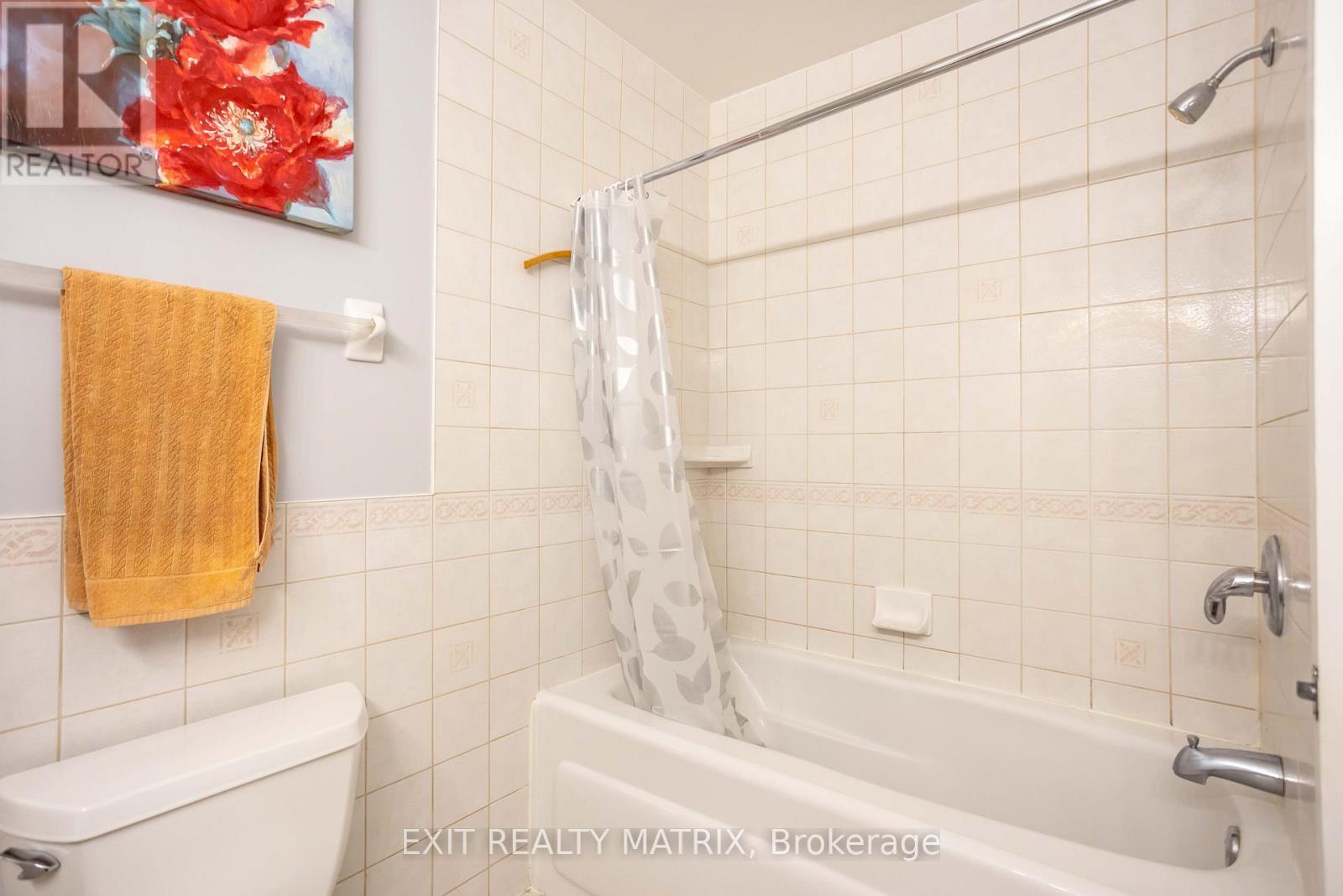 4 Bed, 2 Bath House for Sale in Ottawa – 2064 ST LAURENT BOULEVARD, Ottawa – MLS# X13644898 - Image 26