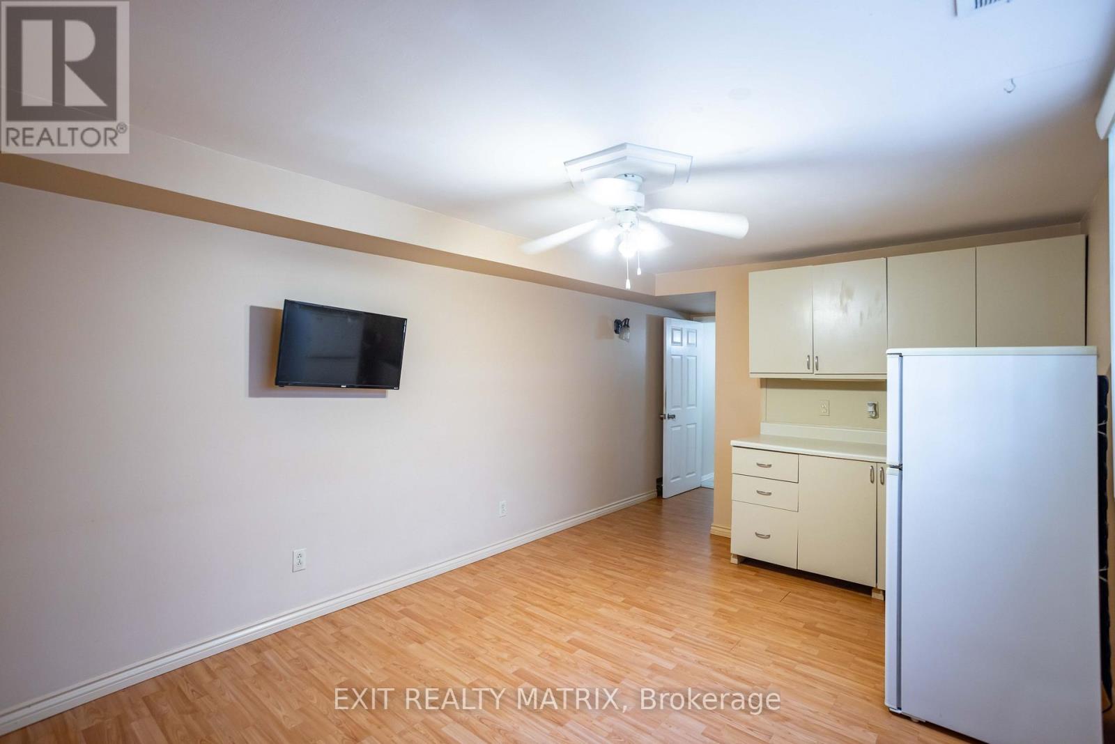 4 Bed, 2 Bath House for Sale in Ottawa – 2064 ST LAURENT BOULEVARD, Ottawa – MLS# X13644898 - Image 37