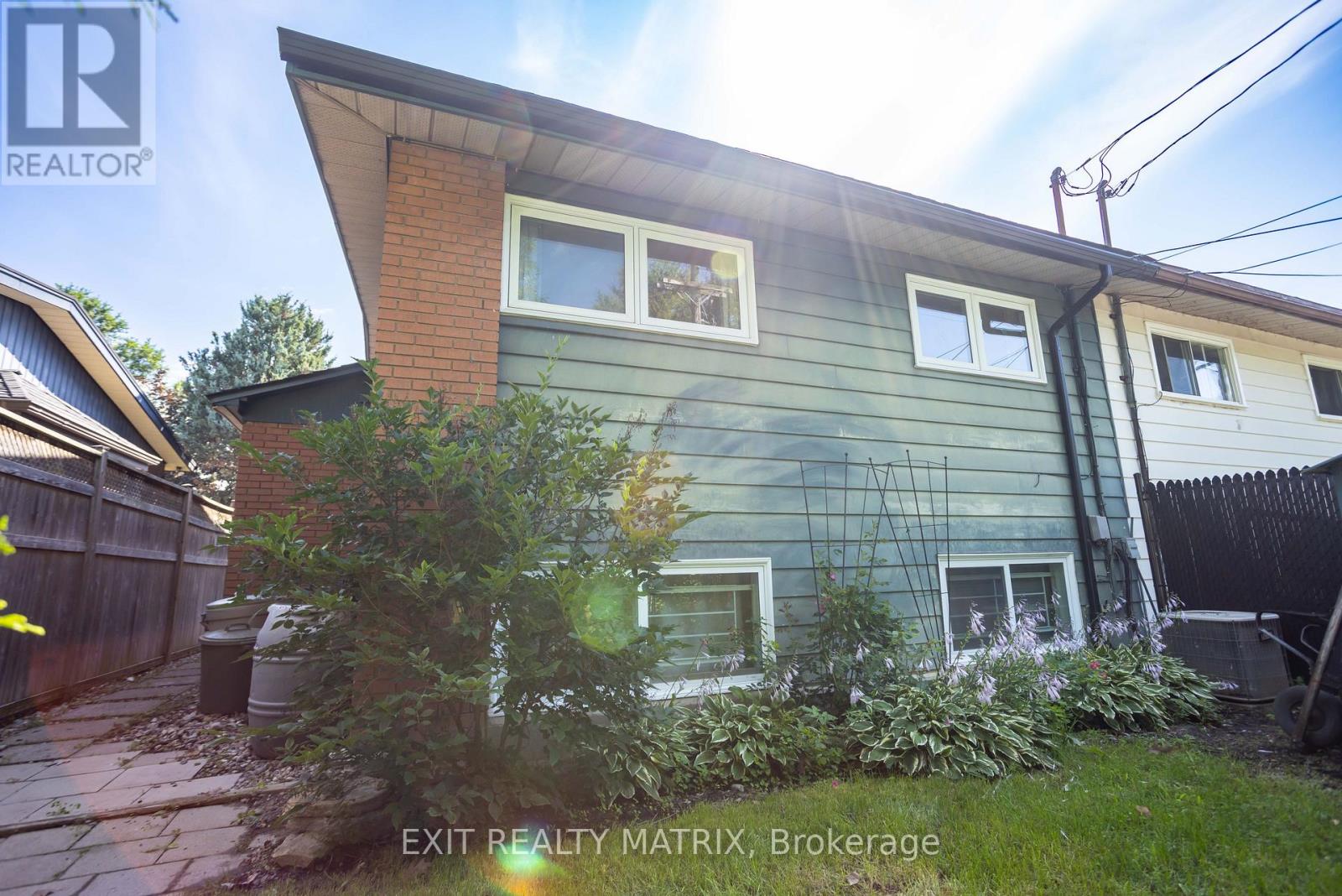 4 Bed, 2 Bath House for Sale in Ottawa – 2064 ST LAURENT BOULEVARD, Ottawa – MLS# X13644898 - Image 40