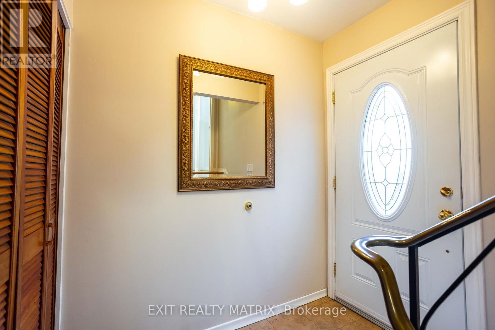 4 Bed, 2 Bath House for Sale in Ottawa – 2064 ST LAURENT BOULEVARD, Ottawa – MLS# X13644898 - Image 8