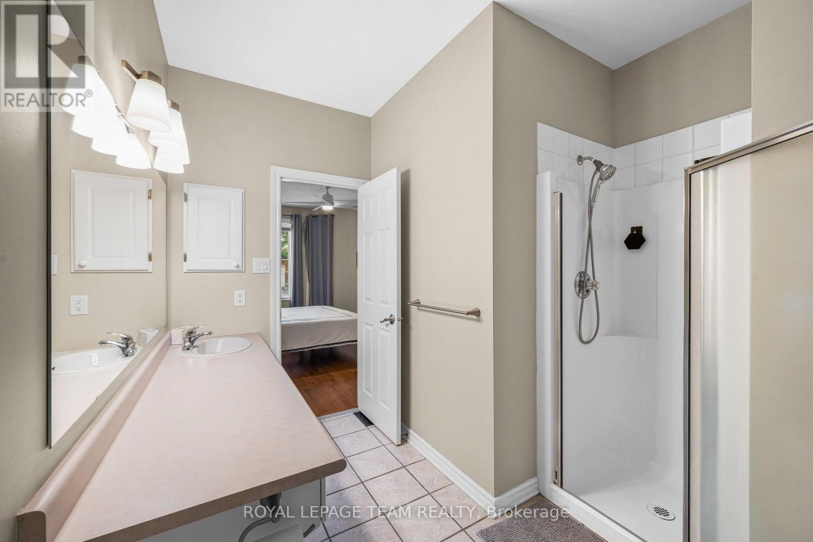 3 Bed, 3 Bath House for Sale in Ottawa – 32 TRUMP AVENUE, Ottawa – MLS# X13644920 - Image 14