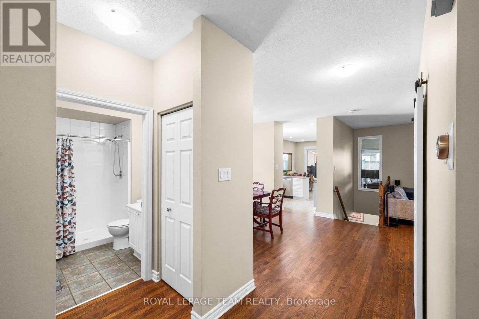 3 Bed, 3 Bath House for Sale in Ottawa – 32 TRUMP AVENUE, Ottawa – MLS# X13644920 - Image 8