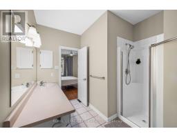 32 Trump Avenue, Ottawa, ON K2C4A7 Photo 14