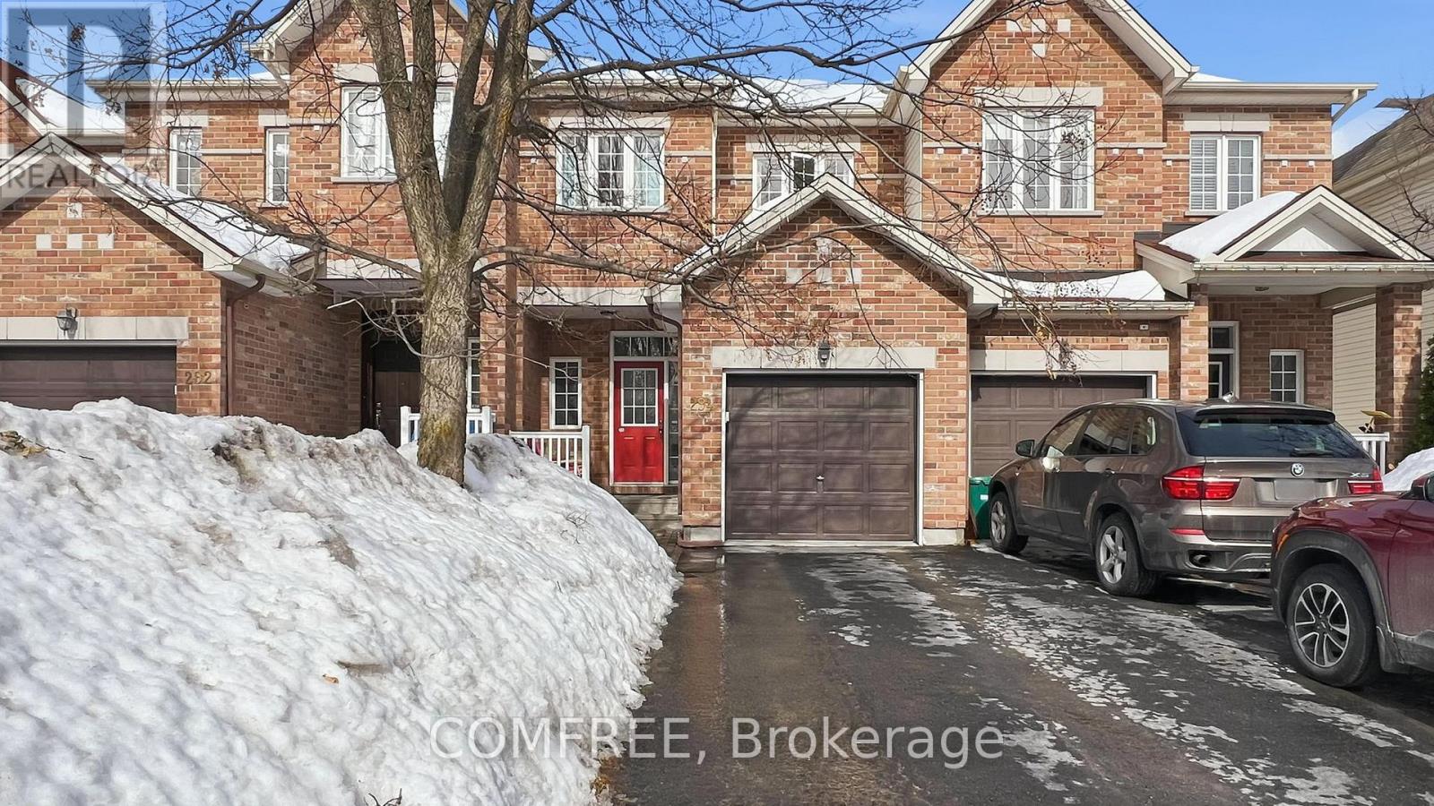 294 WAYMARK CRESCENT - 2