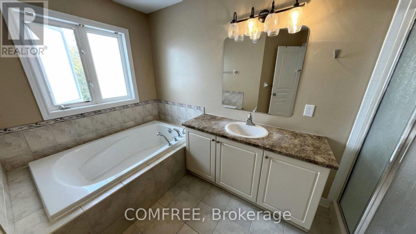 3 Bed, 2 Bath House for Sale in Ottawa – 294 WAYMARK CRESCENT, Ottawa – MLS# X13644942 - Image 21