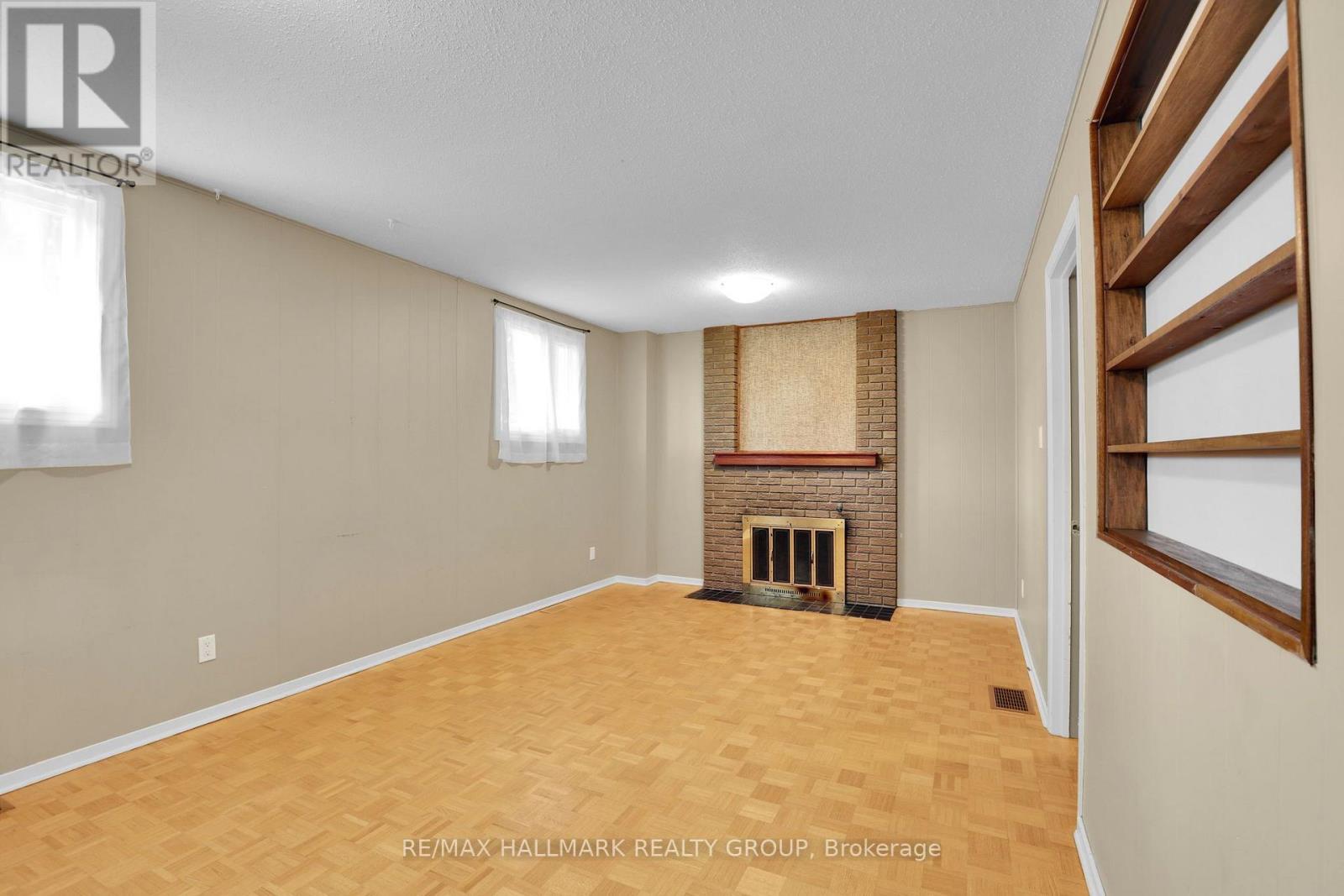 4 Bed, 2 Bath House for Sale in Ottawa – 45 LARKIN DRIVE, Ottawa – MLS# X13644948 - Image 26