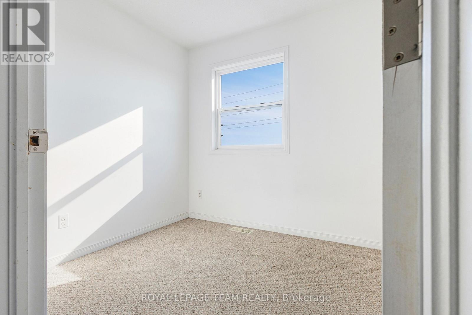 3 Bed, 3 Bath House for Rent in Ottawa – 566 SIMRAN PRIVATE, Ottawa – MLS# X13644988 - Image 18