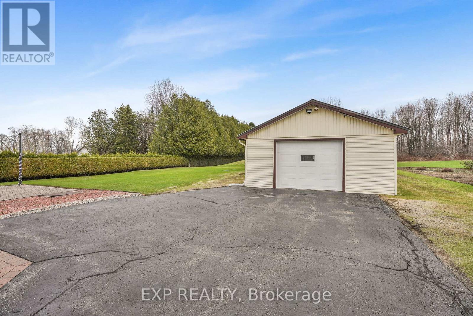 1776 LABONTE STREET - Image 37