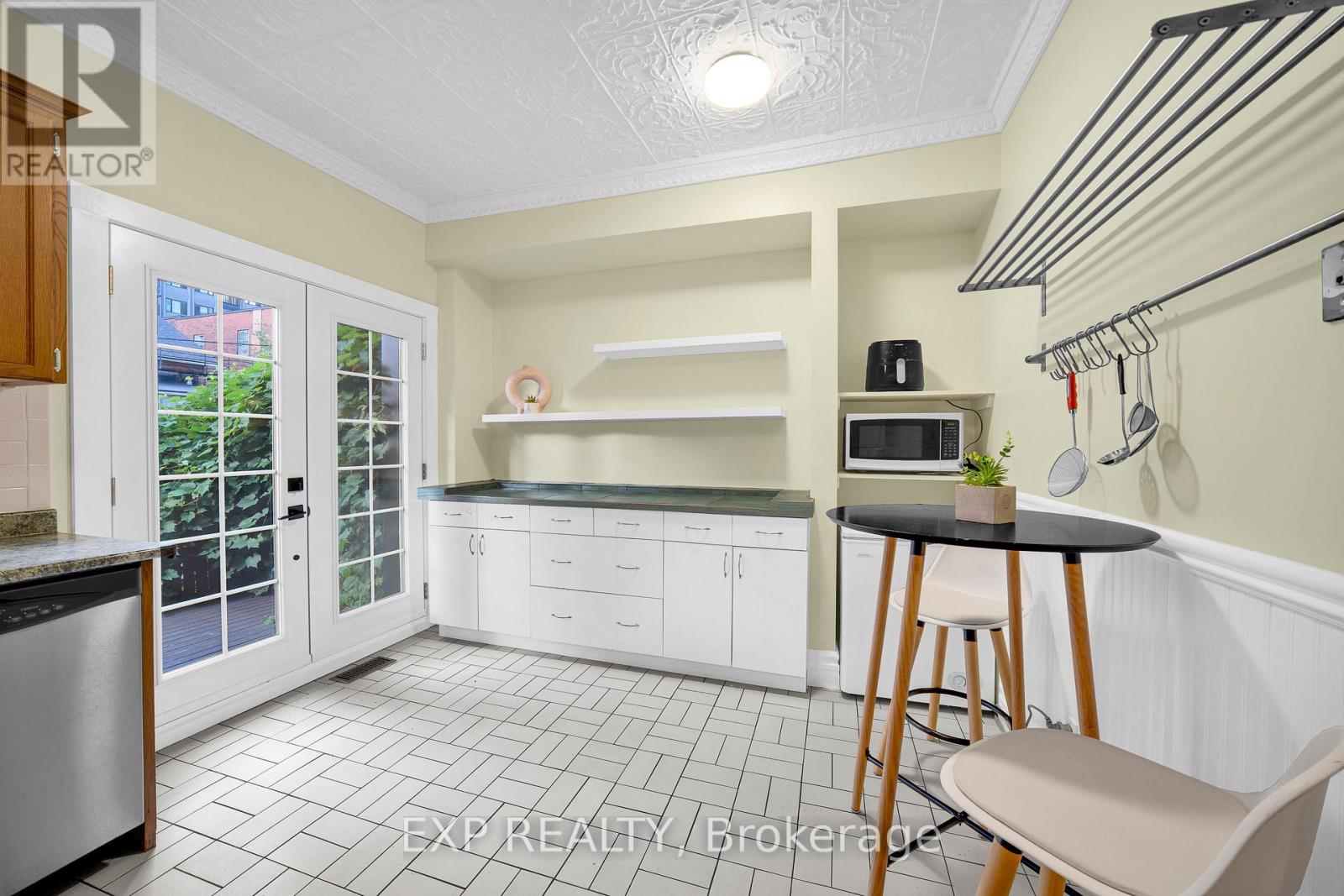 463 SLATER STREET - 12