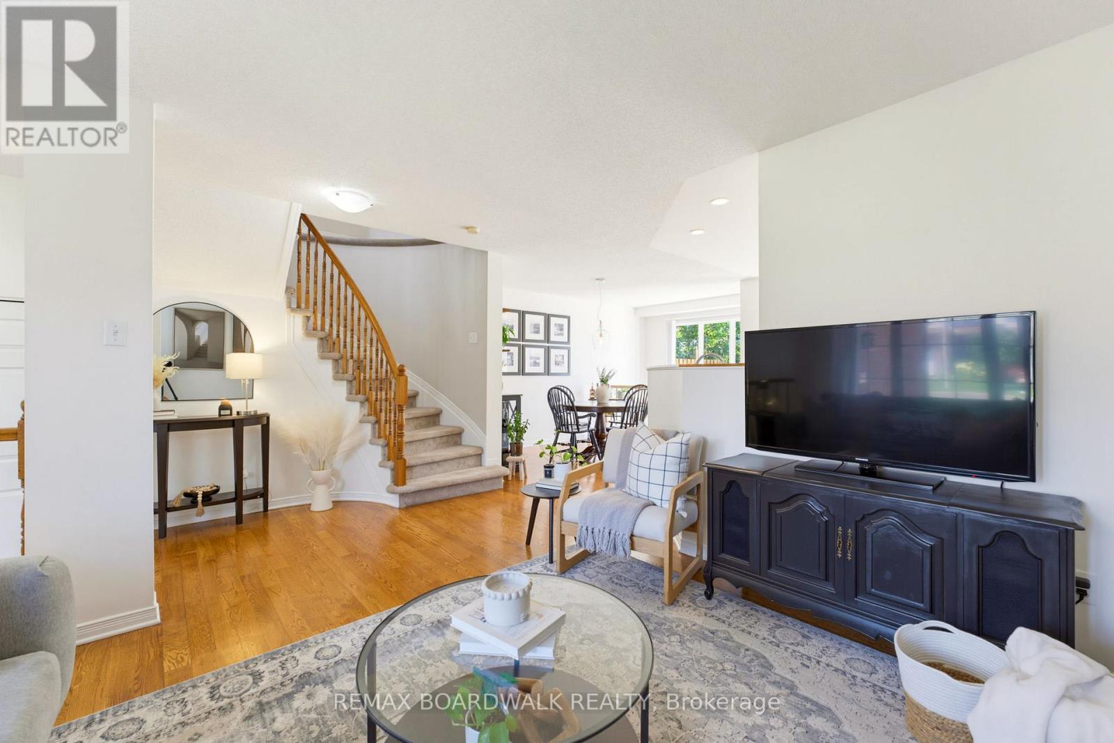 2 Bed, 2 Bath House for Sale in Ottawa – 1474 BONNEVILLE CRESCENT, Ottawa – MLS# X13645252 - Image 12