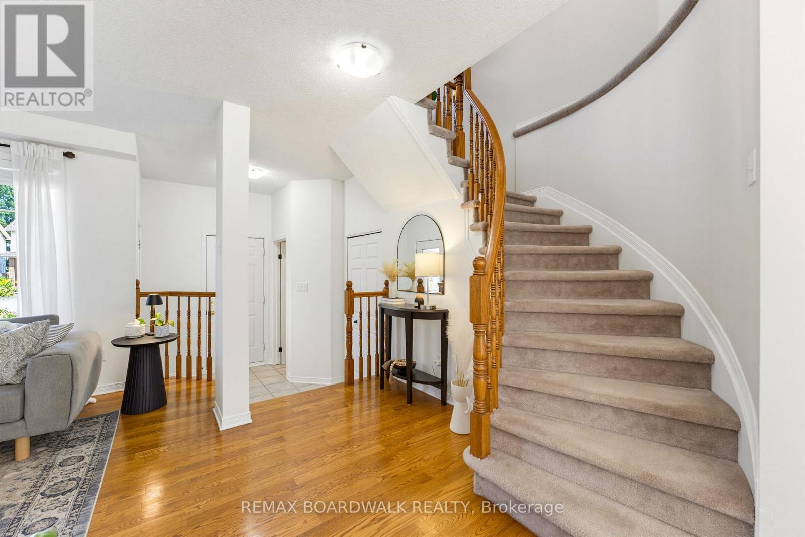 2 Bed, 2 Bath House for Sale in Ottawa – 1474 BONNEVILLE CRESCENT, Ottawa – MLS# X13645252 - Image 28