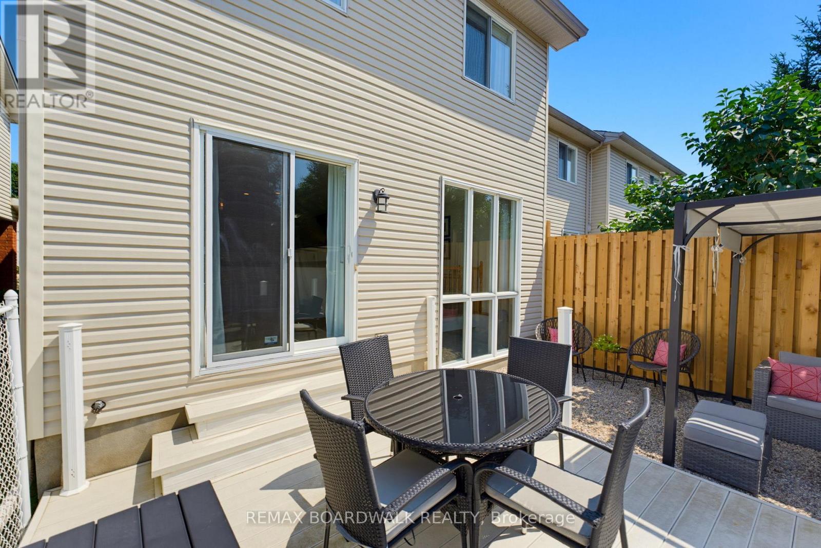 2 Bed, 2 Bath House for Sale in Ottawa – 1474 BONNEVILLE CRESCENT, Ottawa – MLS# X13645252 - Image 44