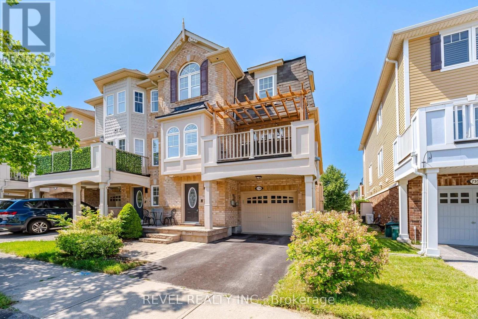 739 CHALLINOR TERRACE - 1