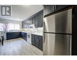 1323 Shamir Crescent, Mississauga, ON L5C1L2 Photo 12