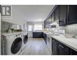 1323 Shamir Crescent, Mississauga, ON L5C1L2 Photo 13