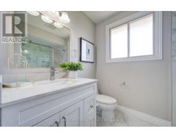 1323 Shamir Crescent, Mississauga, ON L5C1L2 Photo 18