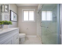 1323 Shamir Crescent, Mississauga, ON L5C1L2 Photo 19