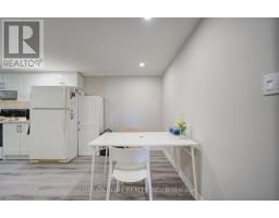 1323 Shamir Crescent, Mississauga, ON L5C1L2 Photo 43