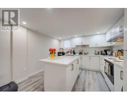 1323 Shamir Crescent, Mississauga, ON L5C1L2 Photo 45