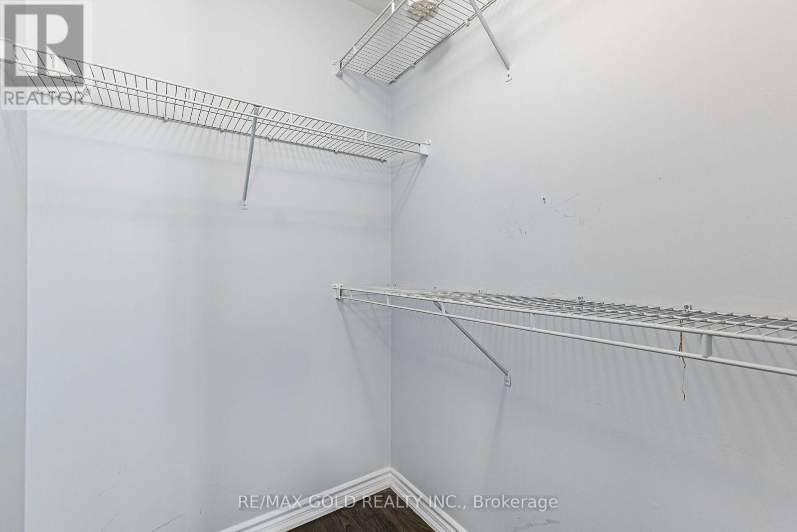 98 BANNISTER CRESCENT - 36