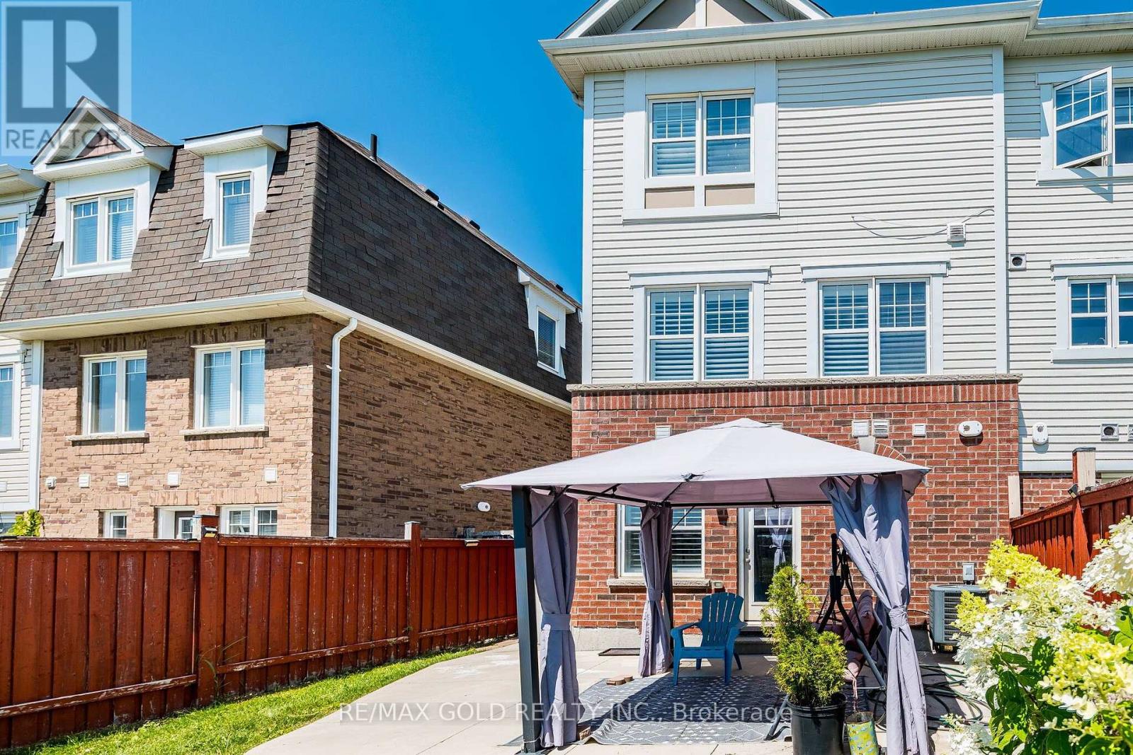 98 BANNISTER CRESCENT - 49