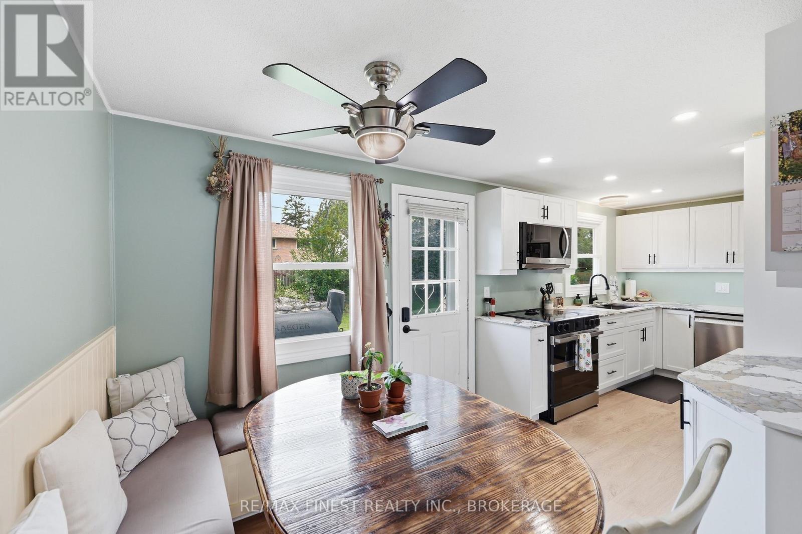 91 CAMBRIDGE CRESCENT - 12