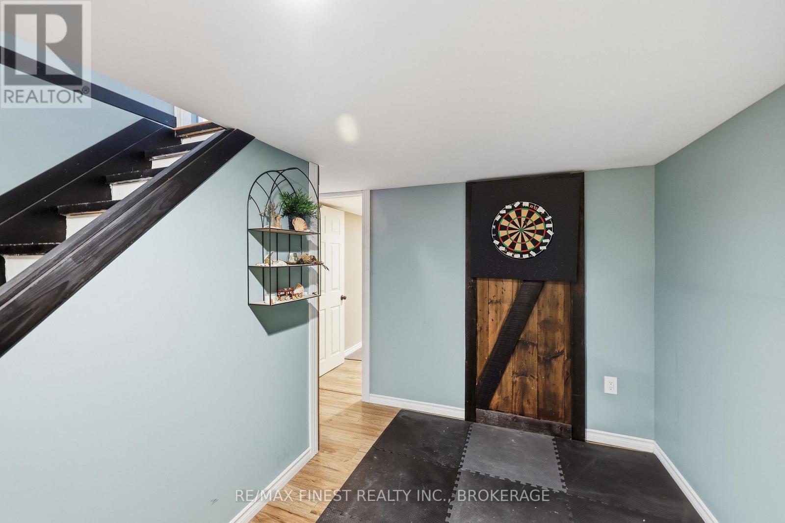 91 CAMBRIDGE CRESCENT - 33