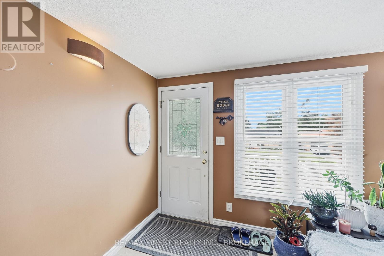 91 CAMBRIDGE CRESCENT - 7