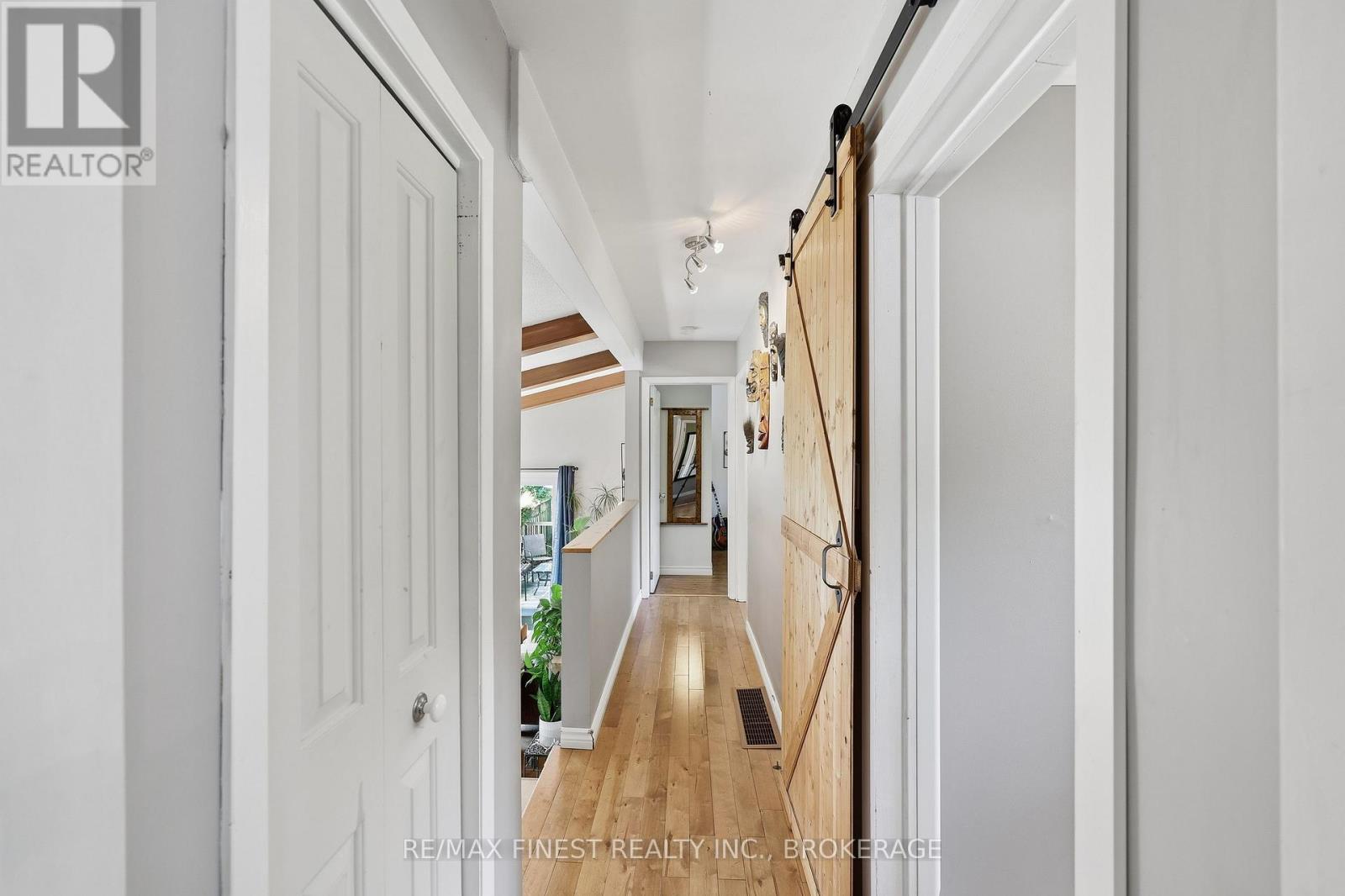 2347 BATTERSEA ROAD - Image 25