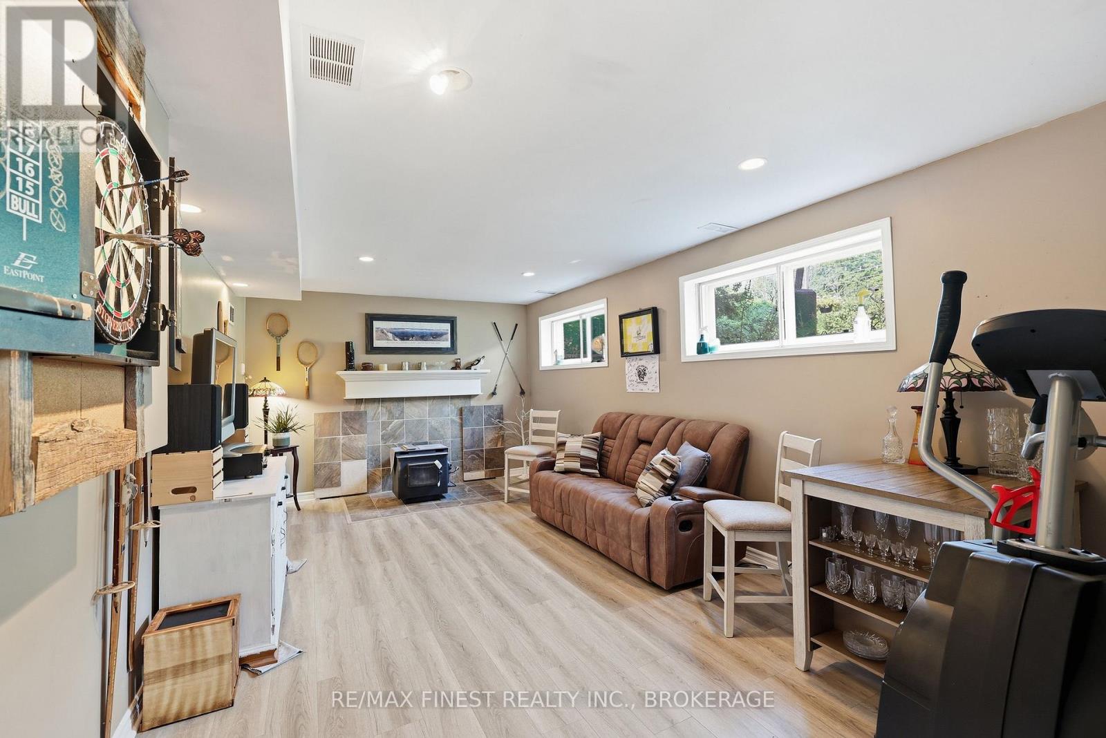 2347 BATTERSEA ROAD - Image 28