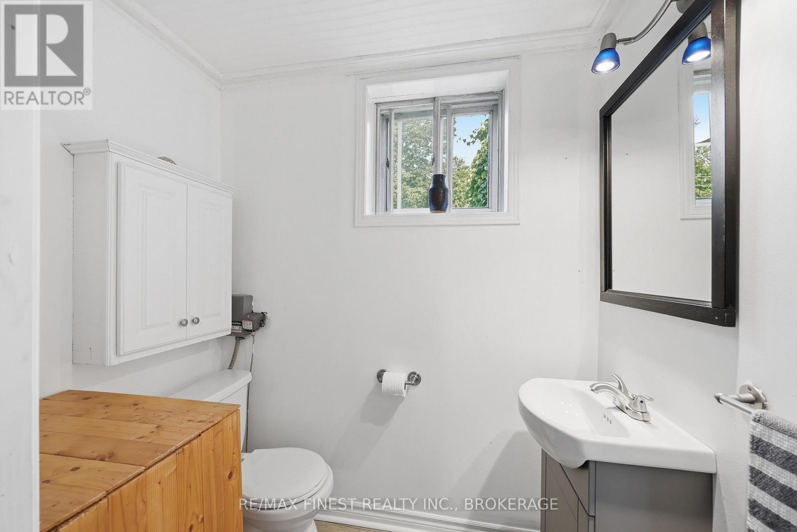 2347 BATTERSEA ROAD - 34