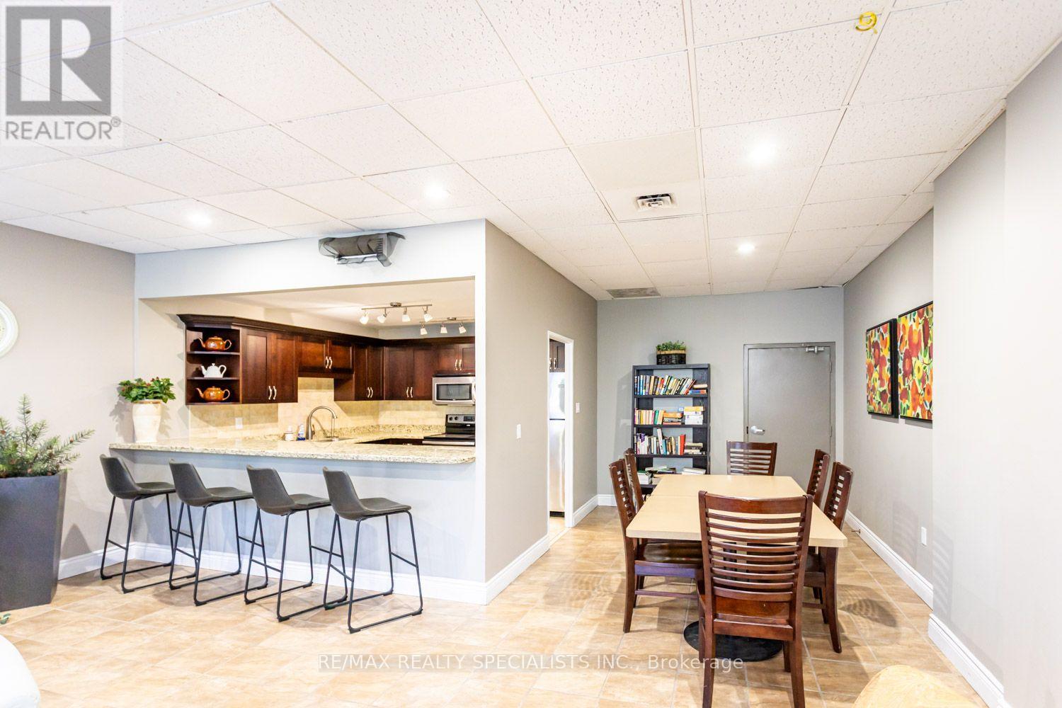 #601 55 YARMOUTH STREET - 24