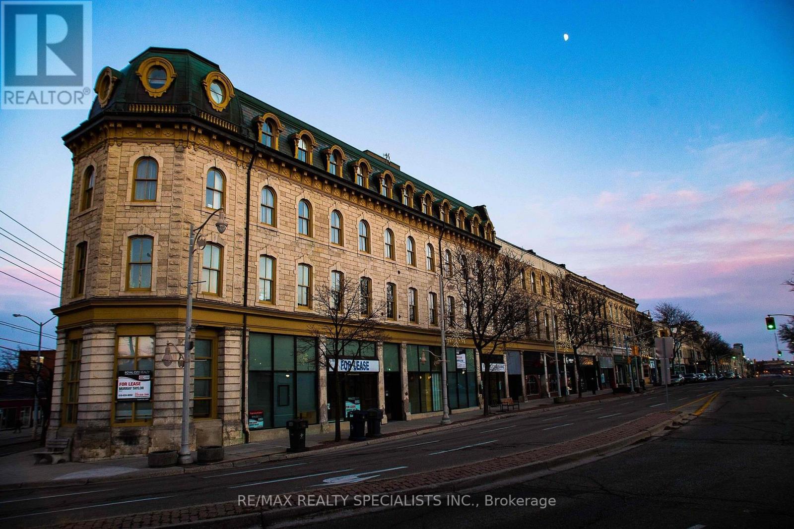 #601 55 YARMOUTH STREET - 31