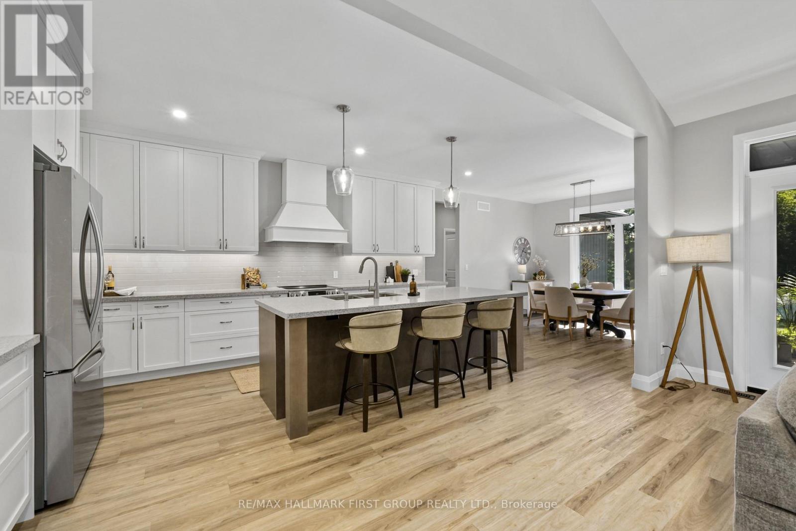 3922 KENNEDY ROAD - 10