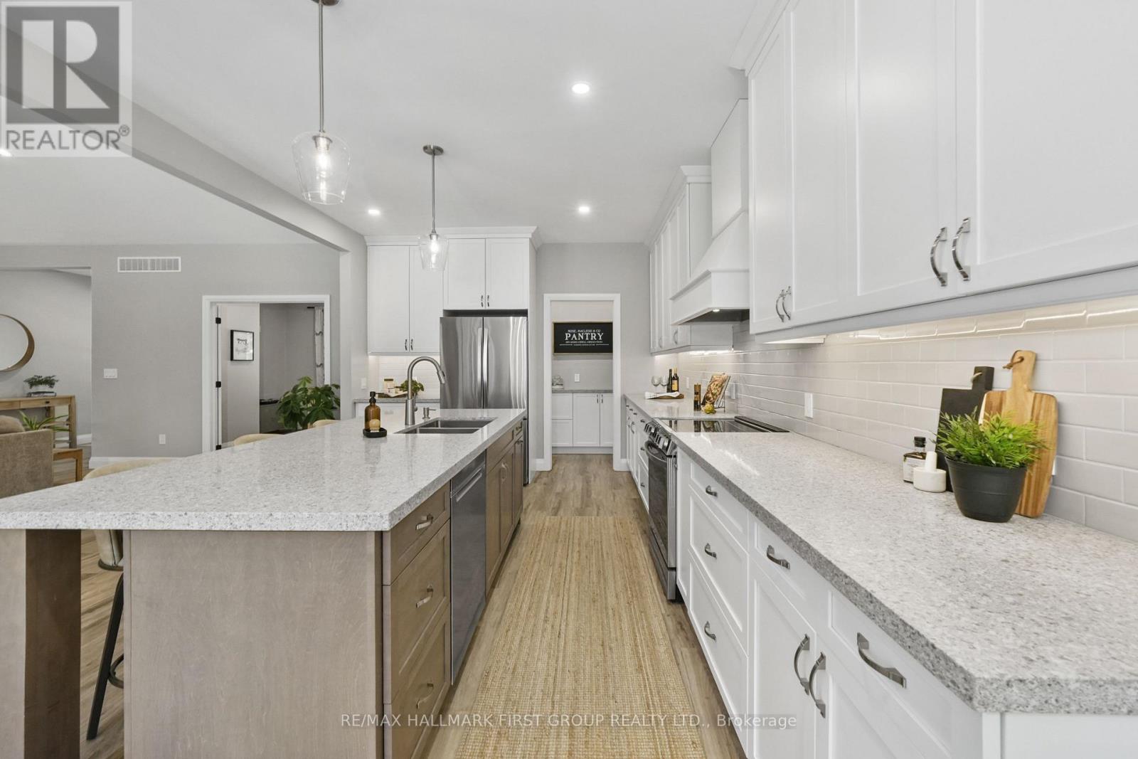 3922 KENNEDY ROAD - 13