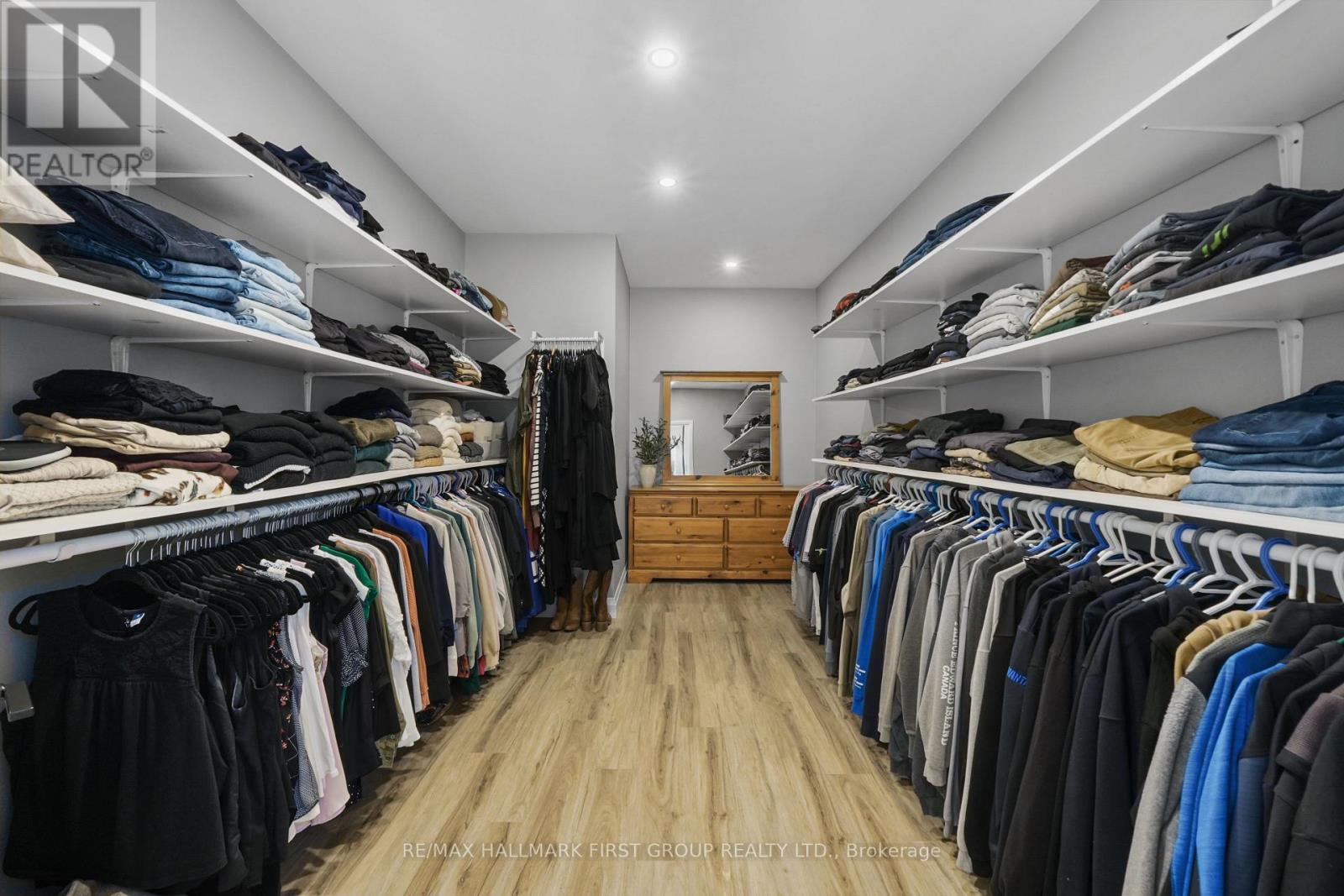 3922 KENNEDY ROAD - 25