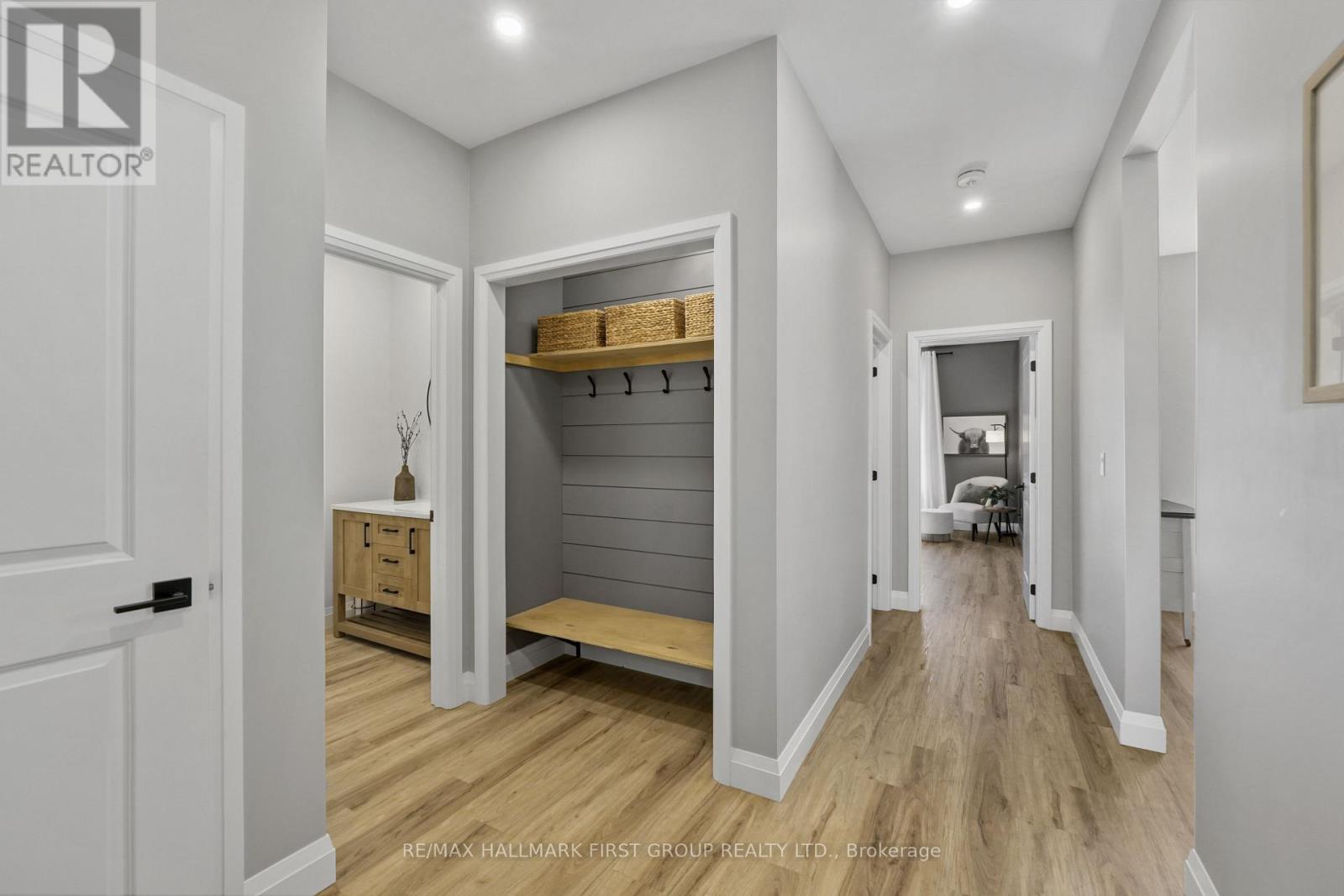 3922 KENNEDY ROAD - 31