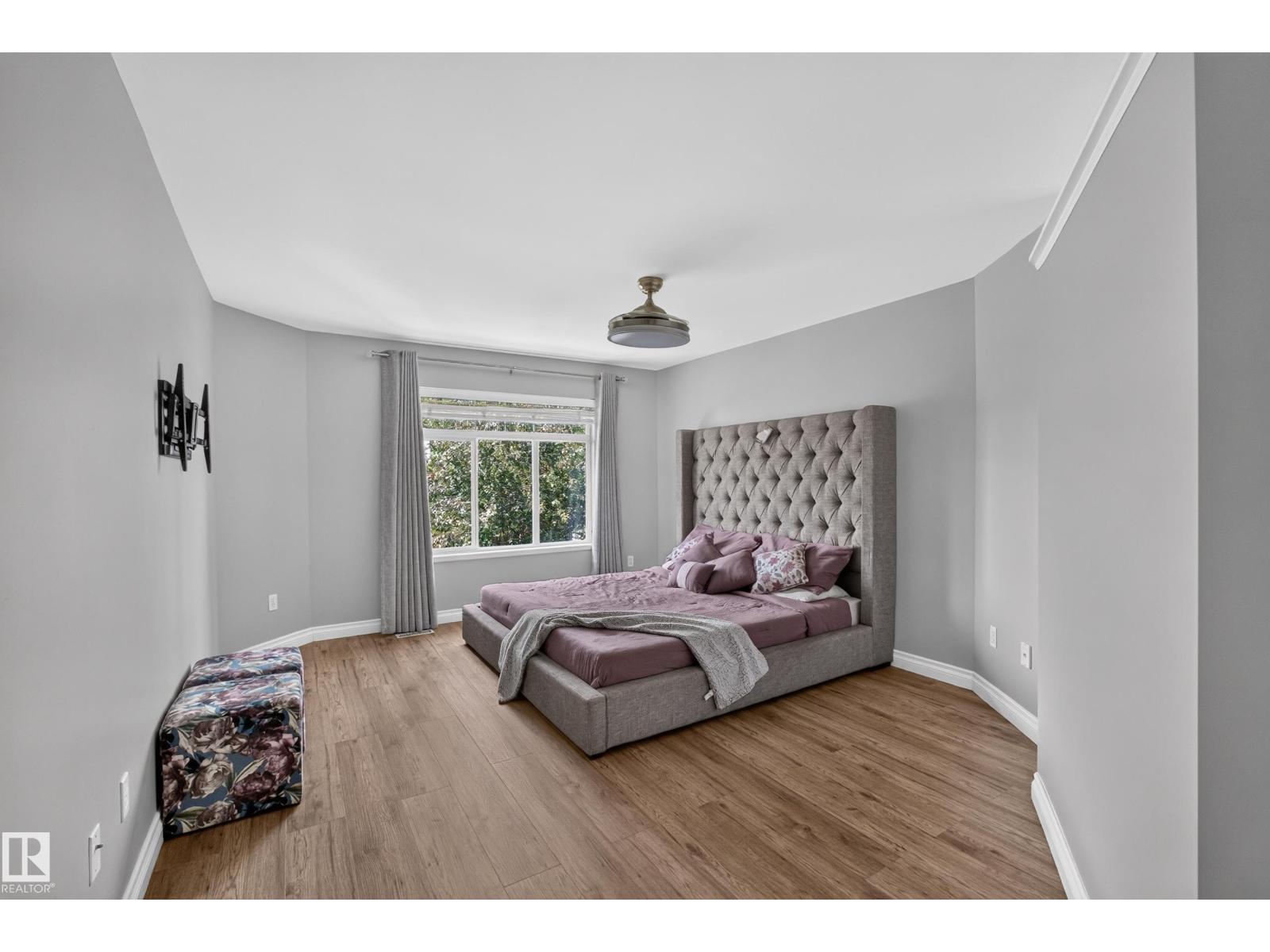 #25 200 ERIN RIDGE DR - 27