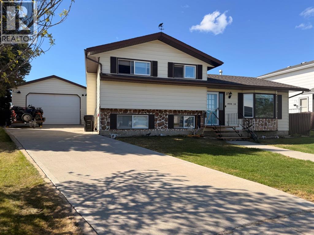 4404, 54 Avenue - 1