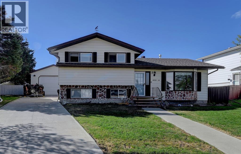 4404, 54 Avenue - 2