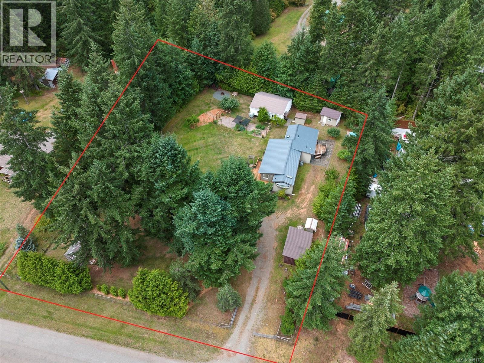3713 James Cres