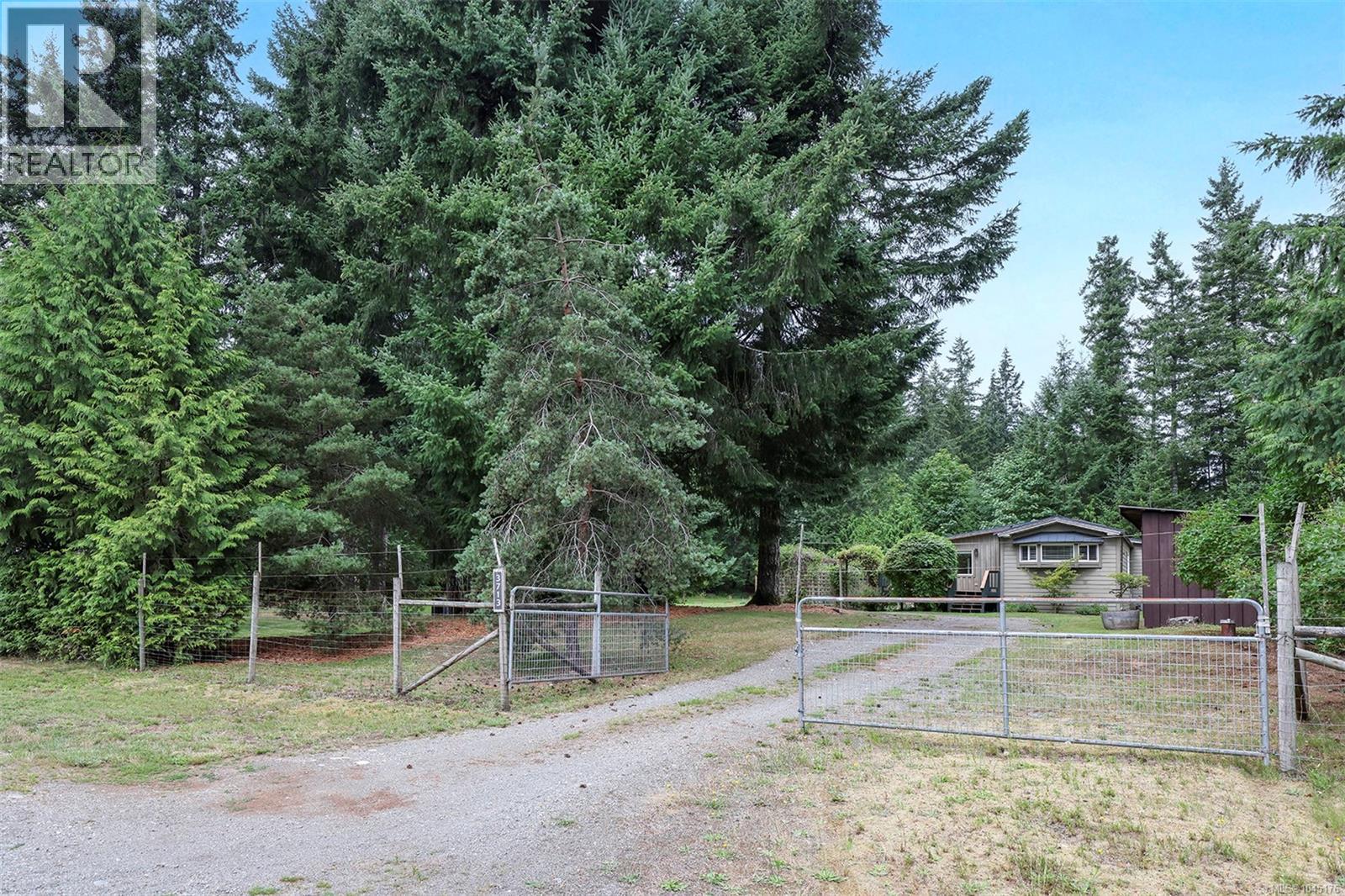 3713 James Cres - 11