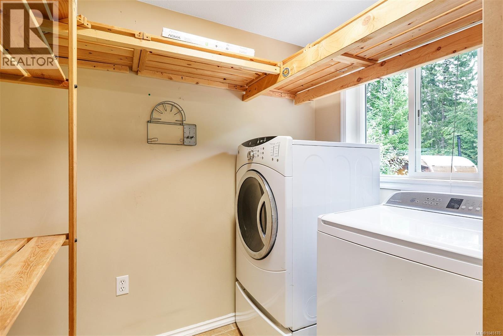 3713 James Cres - 29