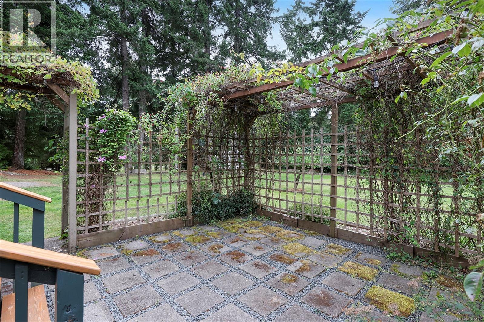 3713 James Cres - 30