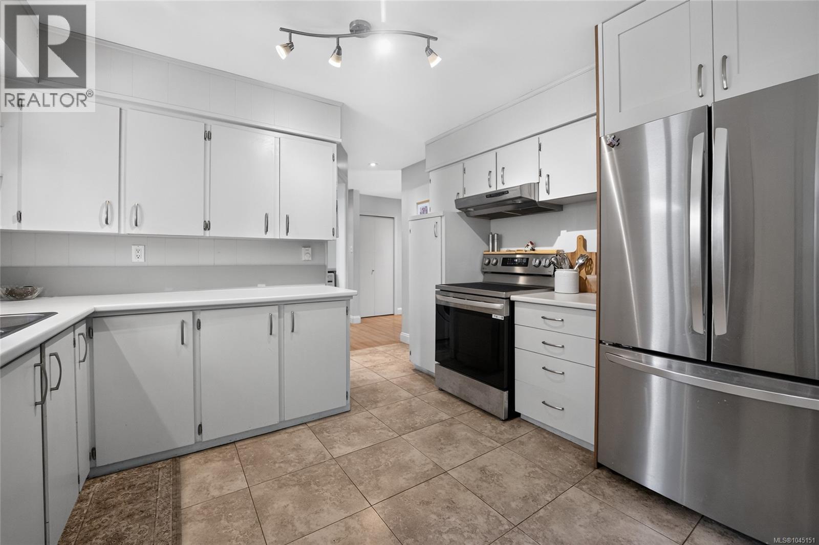 5236 Burnham Cres - 23
