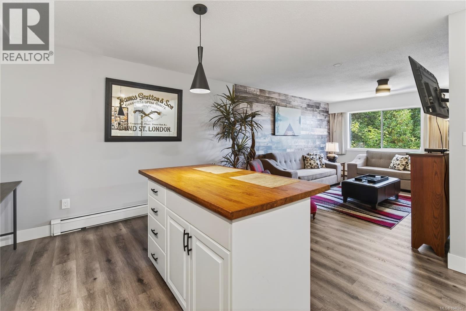 8109 Northwind Dr - 43