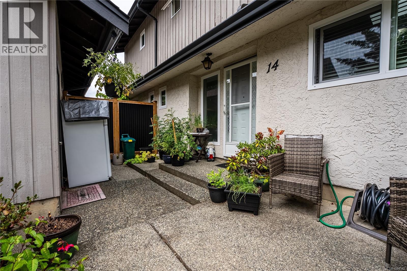 #14 1184 Clarke Rd - 29